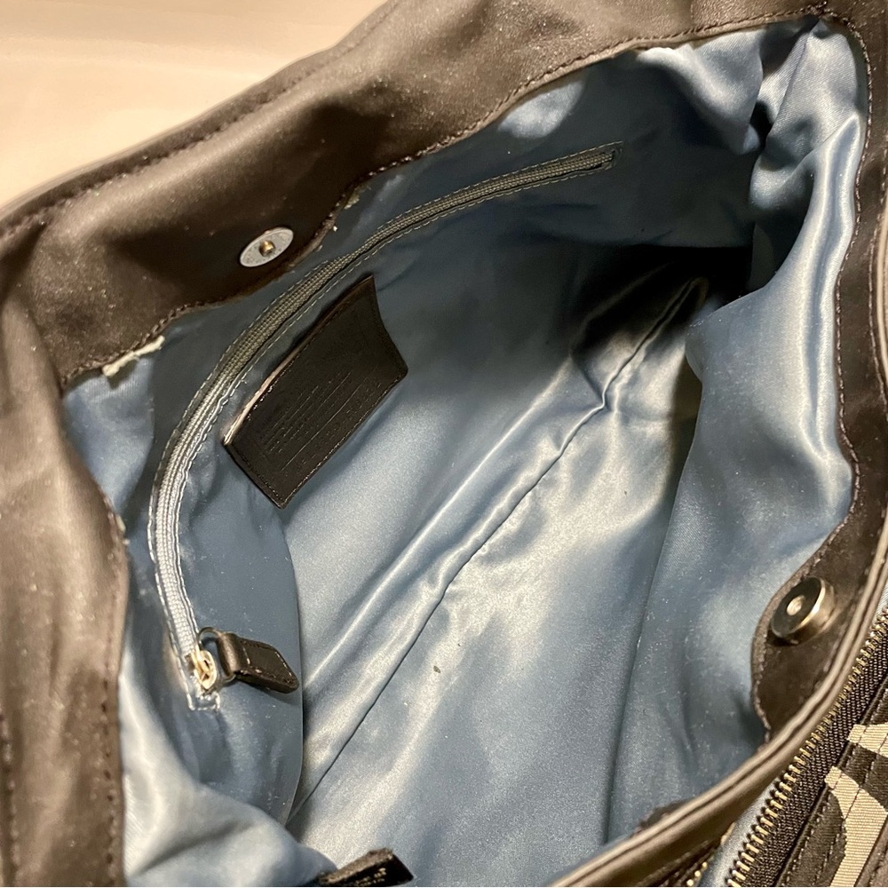 Coach Lexi Signature Shoulder Bag - Picture 8 of 16